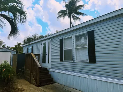 135 Parkside Court Coconut Creek FL 33073