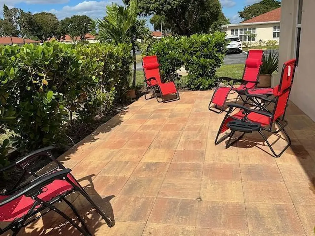 4585 NW 3rd Street Delray Beach FL 33445