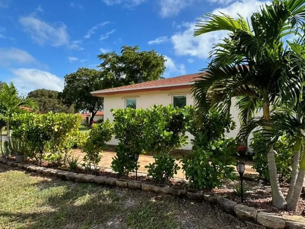 4585 NW 3rd Street Delray Beach FL 33445
