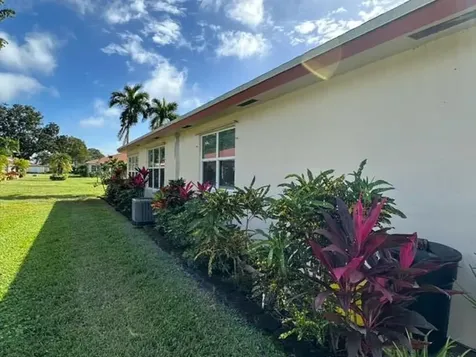 4585 NW 3rd Street Delray Beach FL 33445