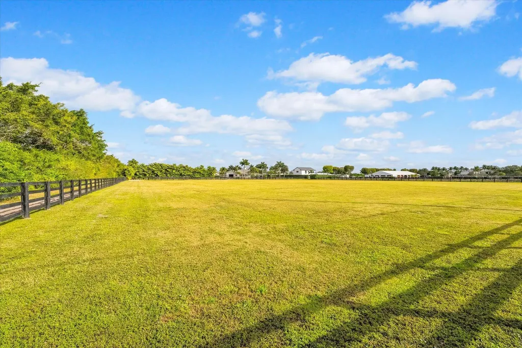 3794 Shutterfly Way Wellington FL 33414