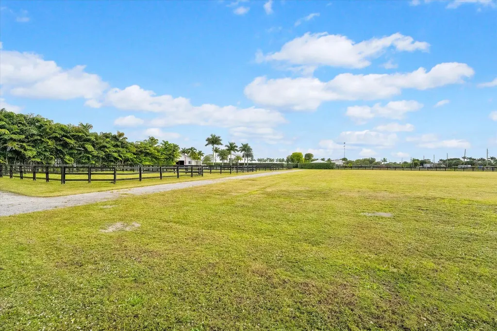 3794 Shutterfly Way Wellington FL 33414