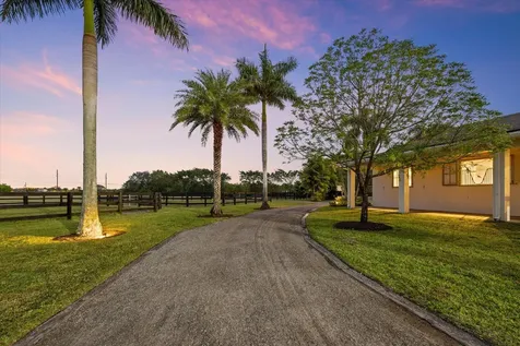 3794 Shutterfly Way Wellington FL 33414