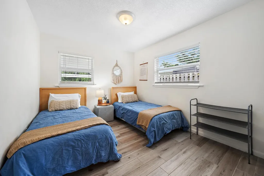 558 Ivy Avenue Palm Beach Gardens FL 33410