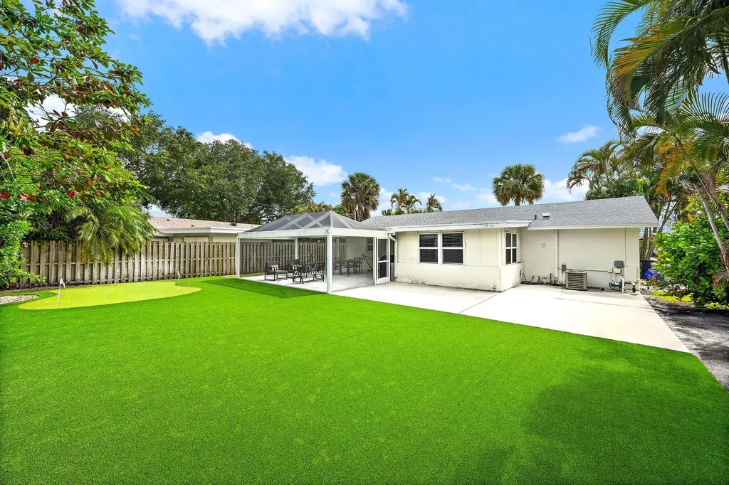558 Ivy Avenue Palm Beach Gardens FL 33410