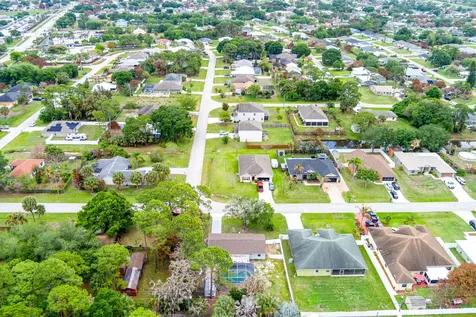 2232 SW Nightingale Terrace Port St Lucie FL 34953