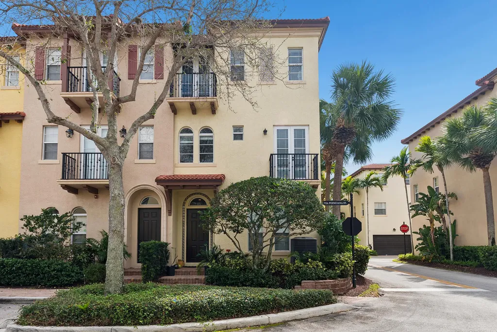 41 Via Floresta Drive Boca Raton FL 33487