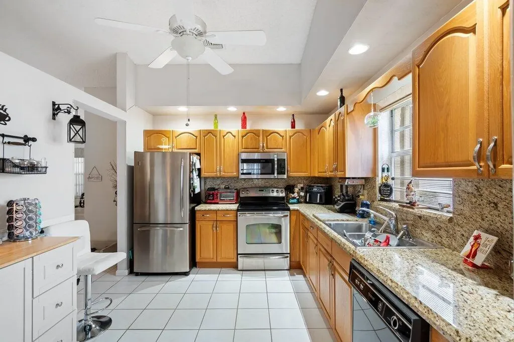 3261 Anthony Circle N West Palm Beach FL 33417