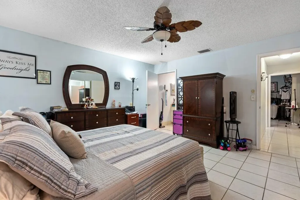 3261 Anthony Circle N West Palm Beach FL 33417