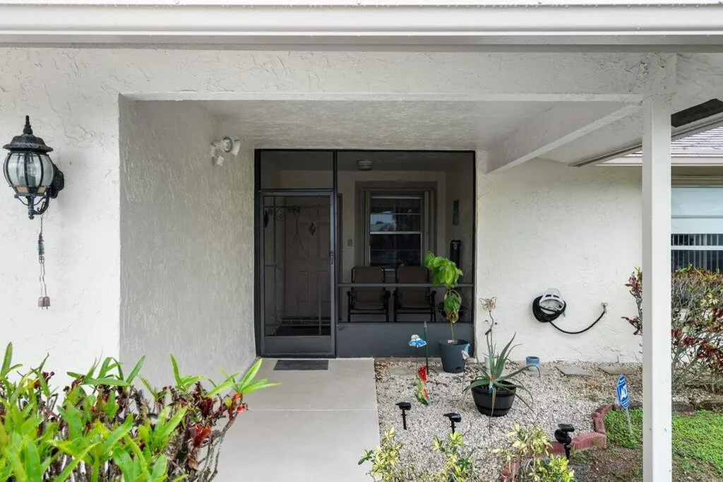3261 Anthony Circle N West Palm Beach FL 33417