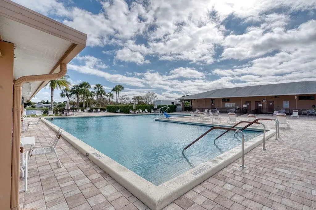 3261 Anthony Circle N West Palm Beach FL 33417