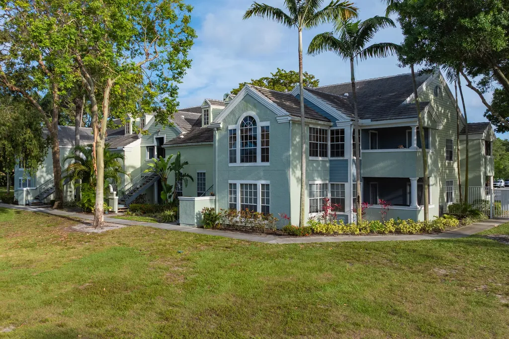 1000 Crystal Way Delray Beach FL 33444