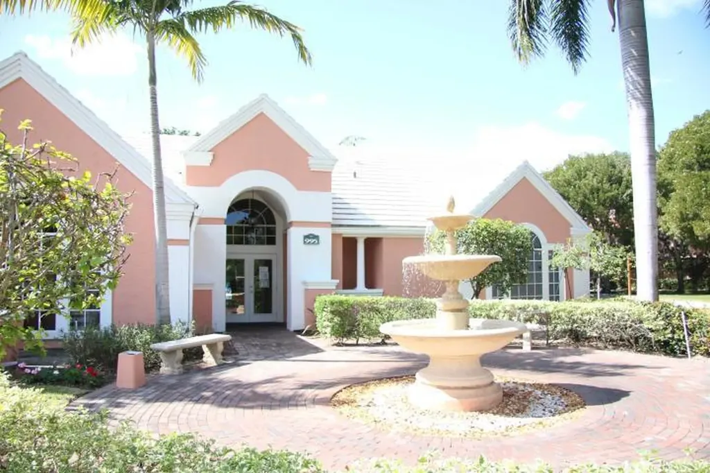 1000 Crystal Way Delray Beach FL 33444