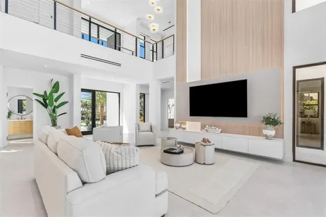 3716 Embassy Drive West Palm Beach FL 33401