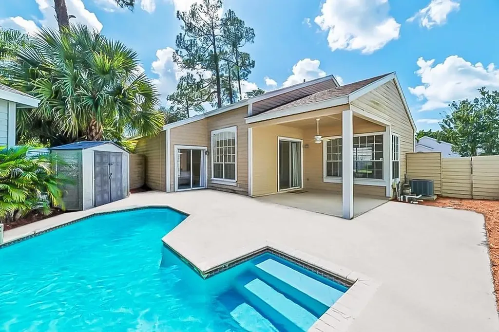 1050 Aviary Road Wellington FL 33414