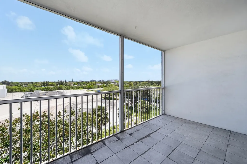 5700 NW 2nd Avenue Boca Raton FL 33487
