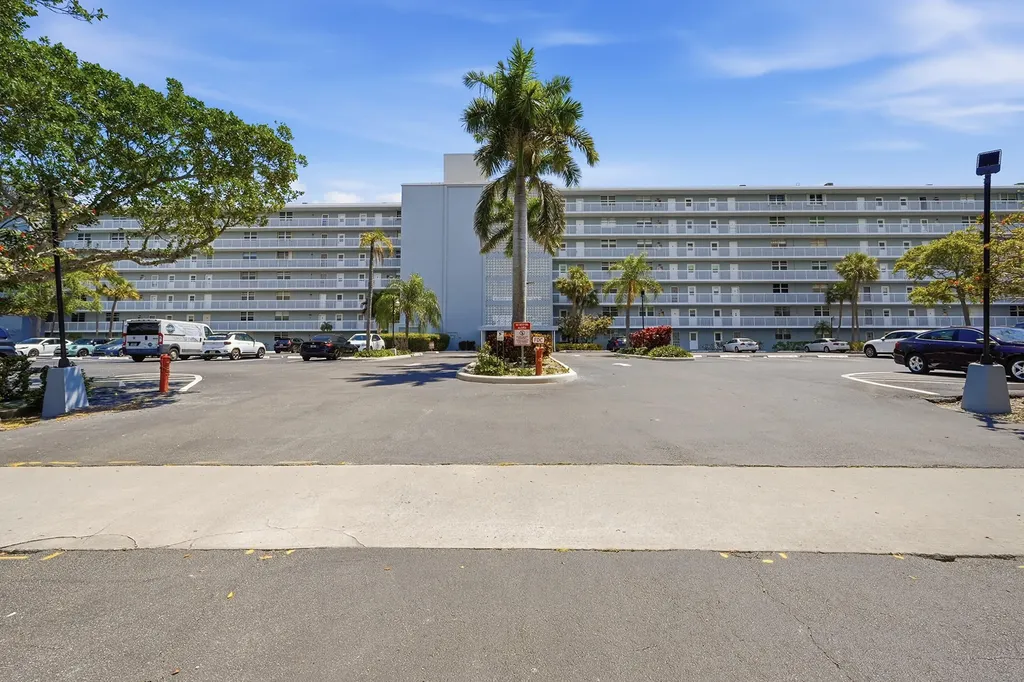 5700 NW 2nd Avenue Boca Raton FL 33487