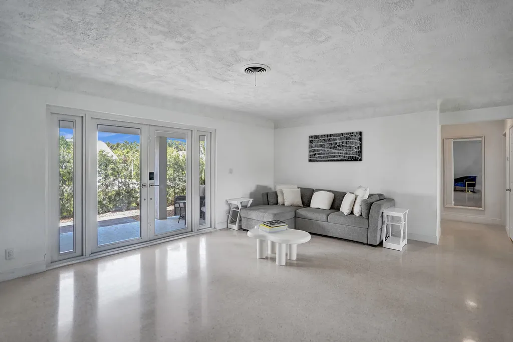 246 NE 30th Street Boca Raton FL 33431