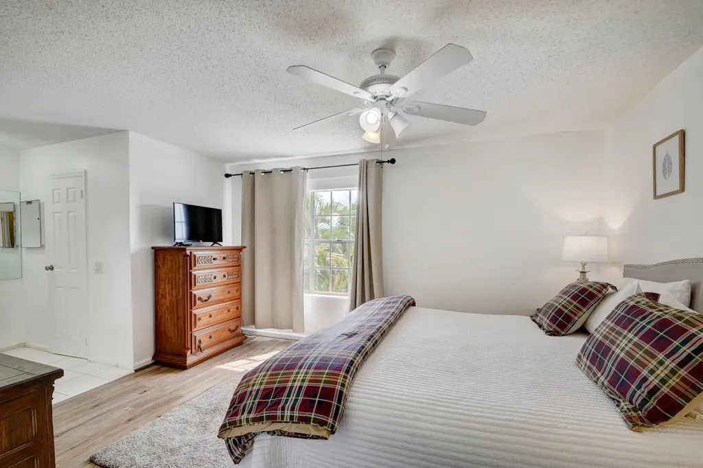11862 E Brier Patch Court Wellington FL 33414