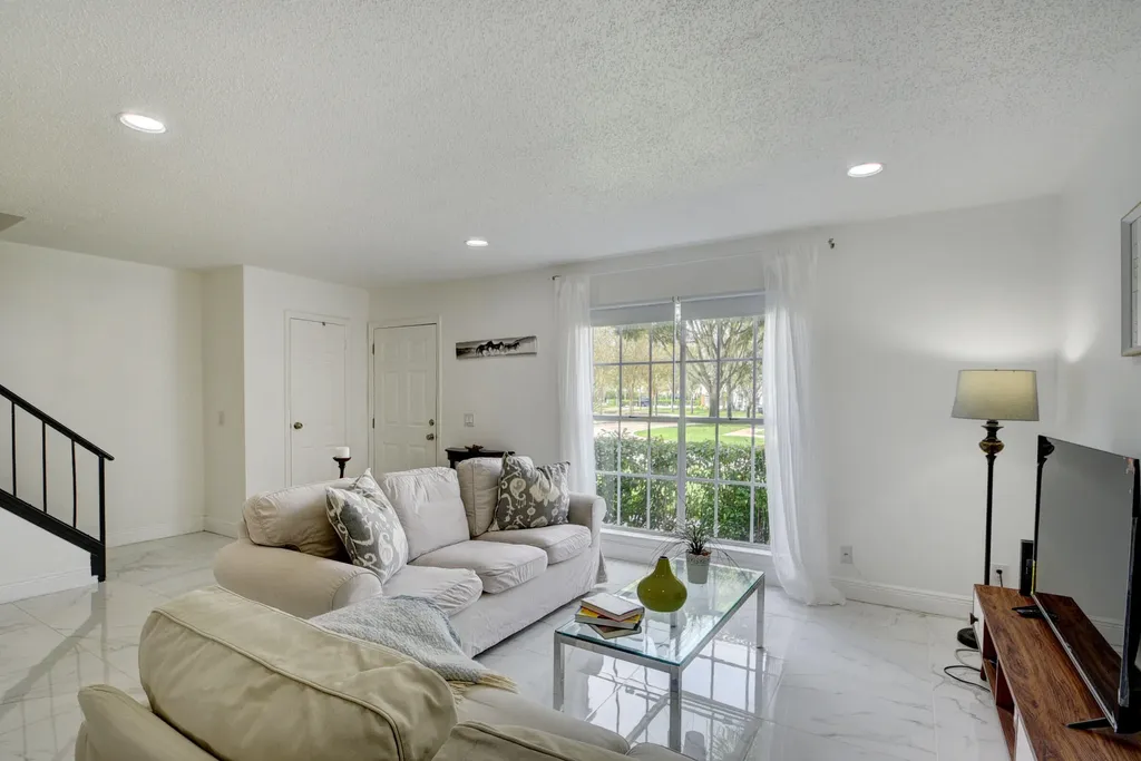 11862 E Brier Patch Court Wellington FL 33414