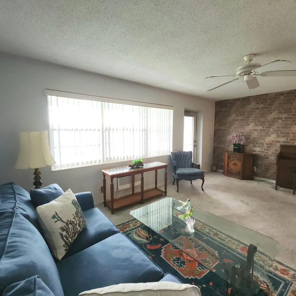 262 Sussex M West Palm Beach FL 33417