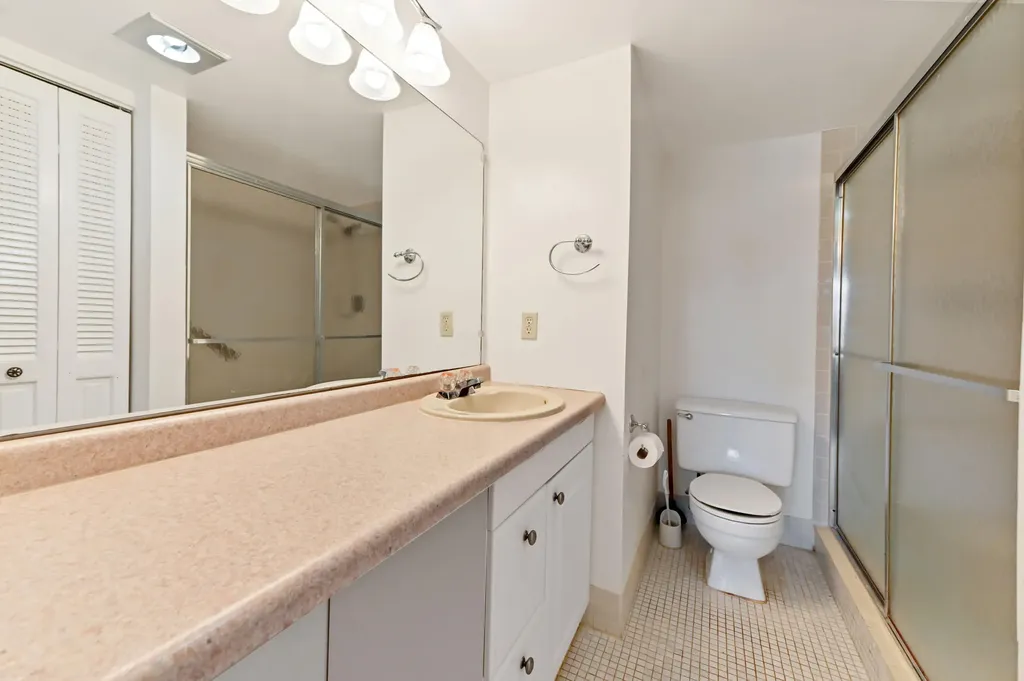1034 Rexford B Boca Raton FL 33434