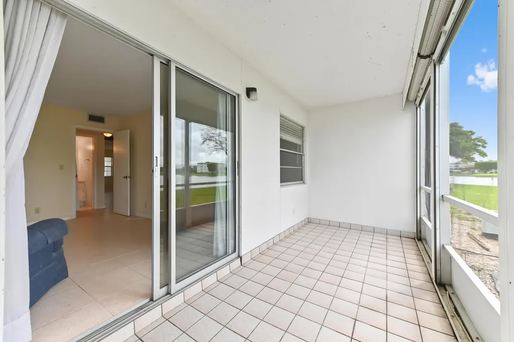 1034 Rexford B Boca Raton FL 33434