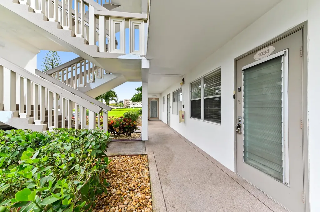 1034 Rexford B Boca Raton FL 33434