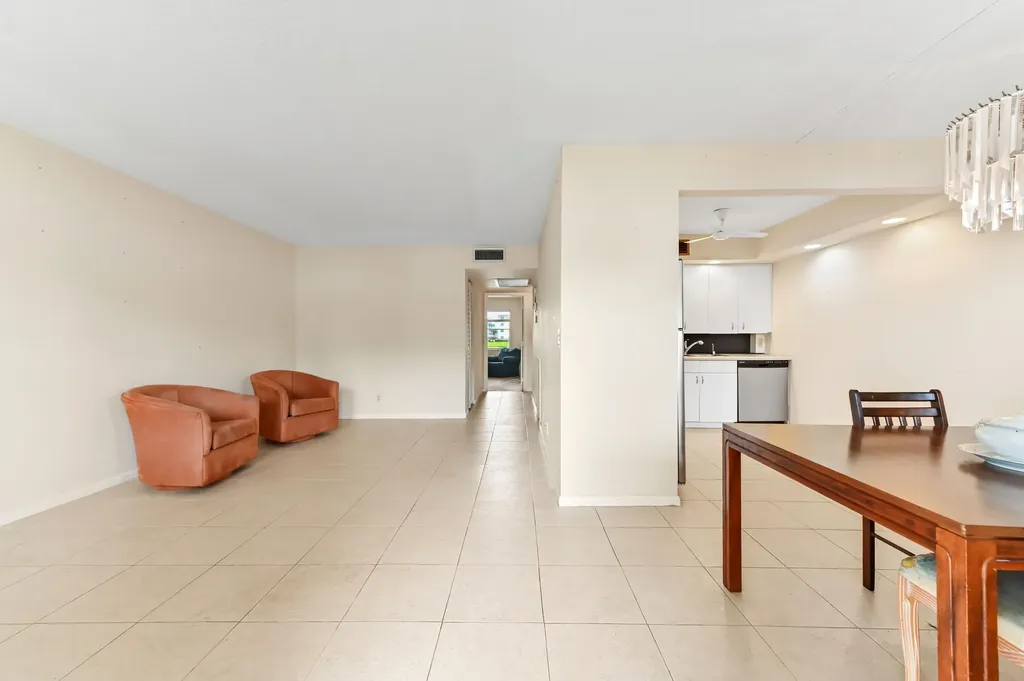 1034 Rexford B Boca Raton FL 33434