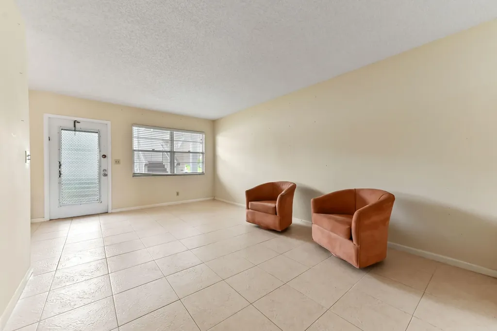 1034 Rexford B Boca Raton FL 33434