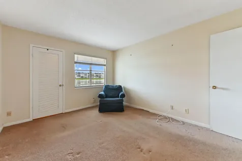 1034 Rexford B Boca Raton FL 33434