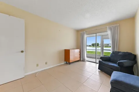 1034 Rexford B Boca Raton FL 33434