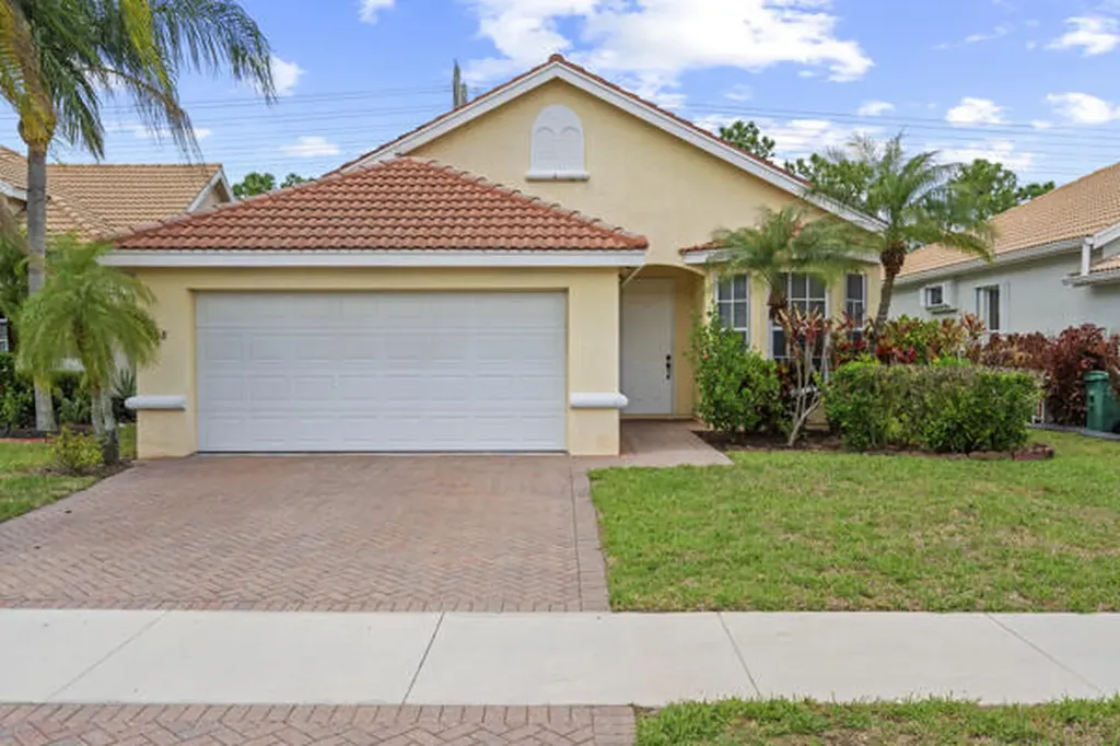 808 SW Munjack Circle Port St Lucie FL 34986