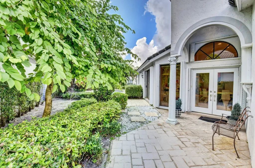 2106 NW 60th Circle Boca Raton FL 33496