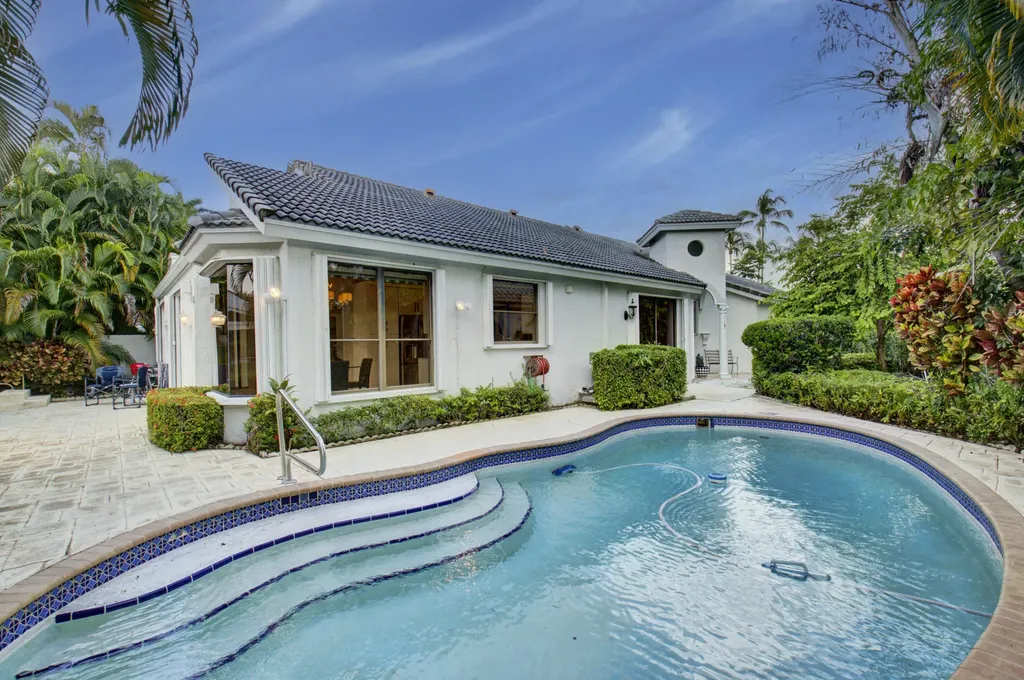 2106 NW 60th Circle Boca Raton FL 33496