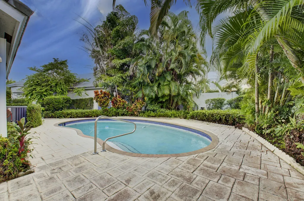 2106 NW 60th Circle Boca Raton FL 33496