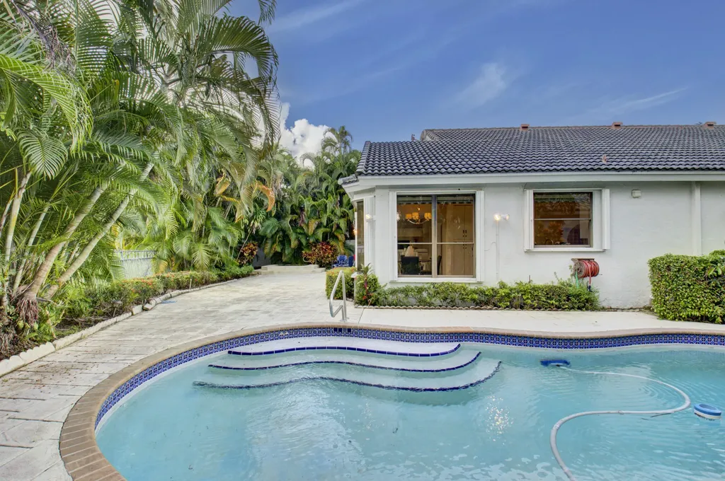2106 NW 60th Circle Boca Raton FL 33496