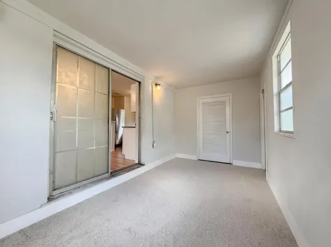 5921 SW 41st Street West Park FL 33023