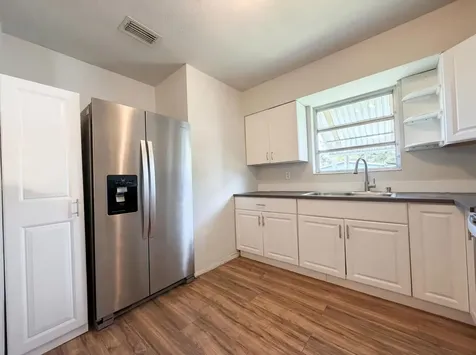 5921 SW 41st Street West Park FL 33023