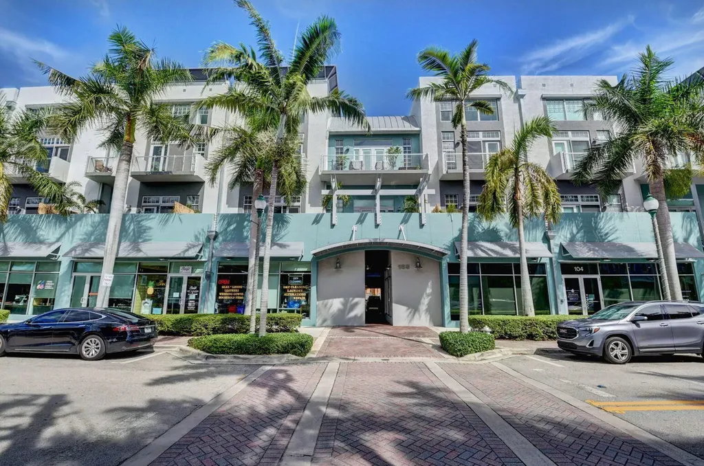 185 NE 4th Avenue Delray Beach FL 33483