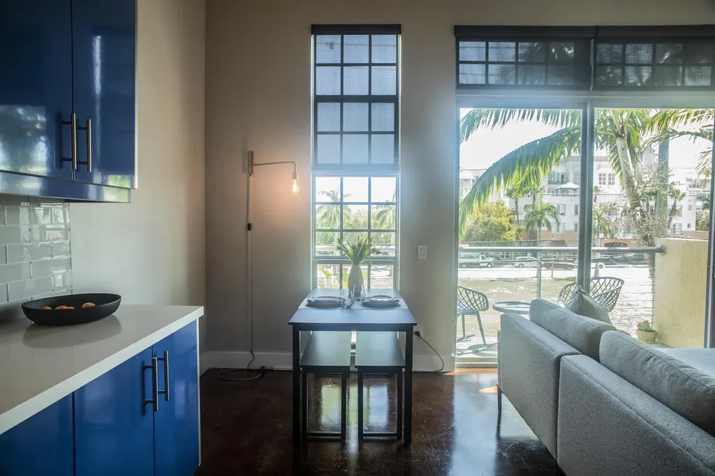 185 NE 4th Avenue Delray Beach FL 33483