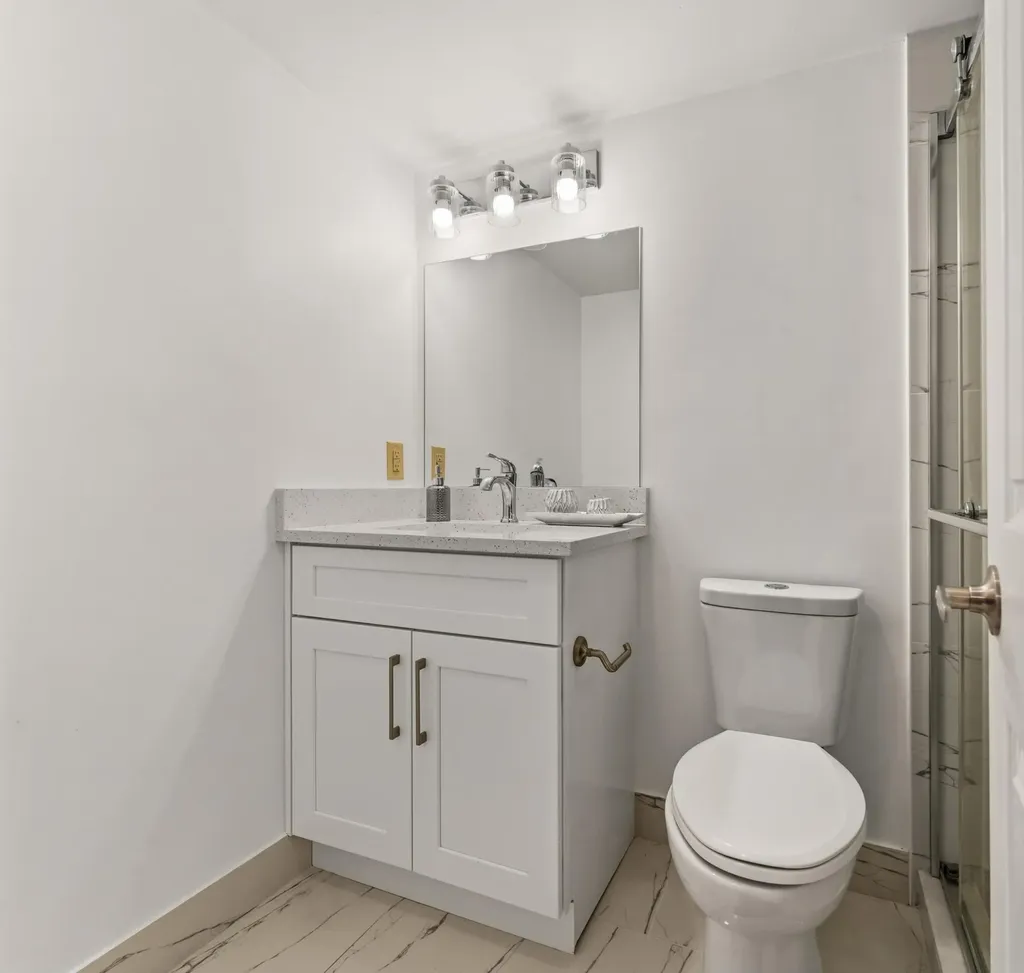 126 Southampton B West Palm Beach FL 33417