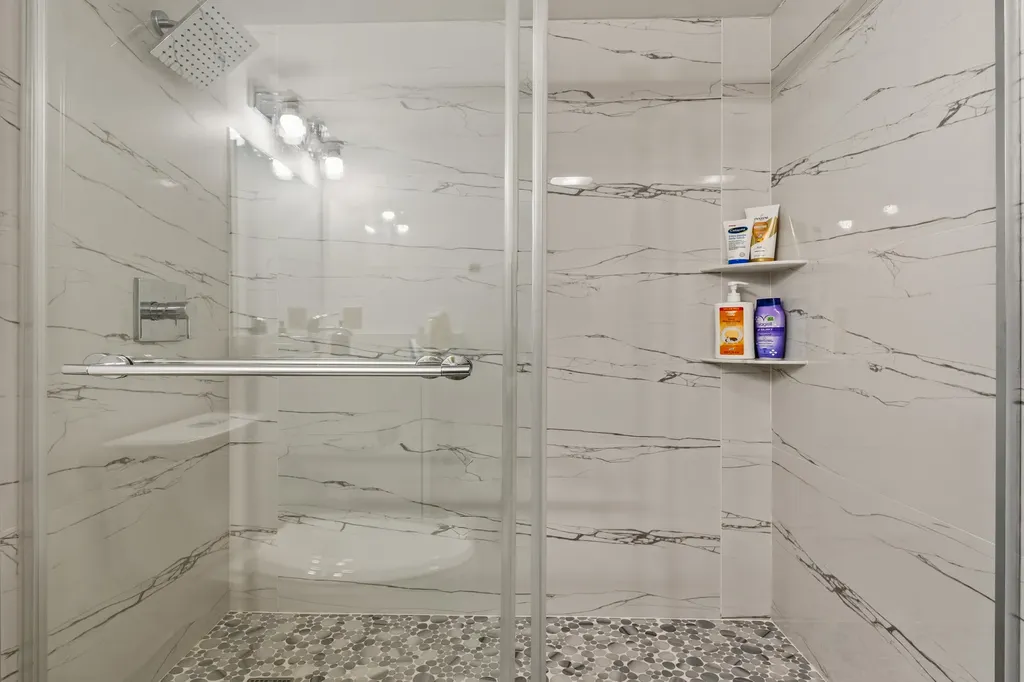 126 Southampton B West Palm Beach FL 33417