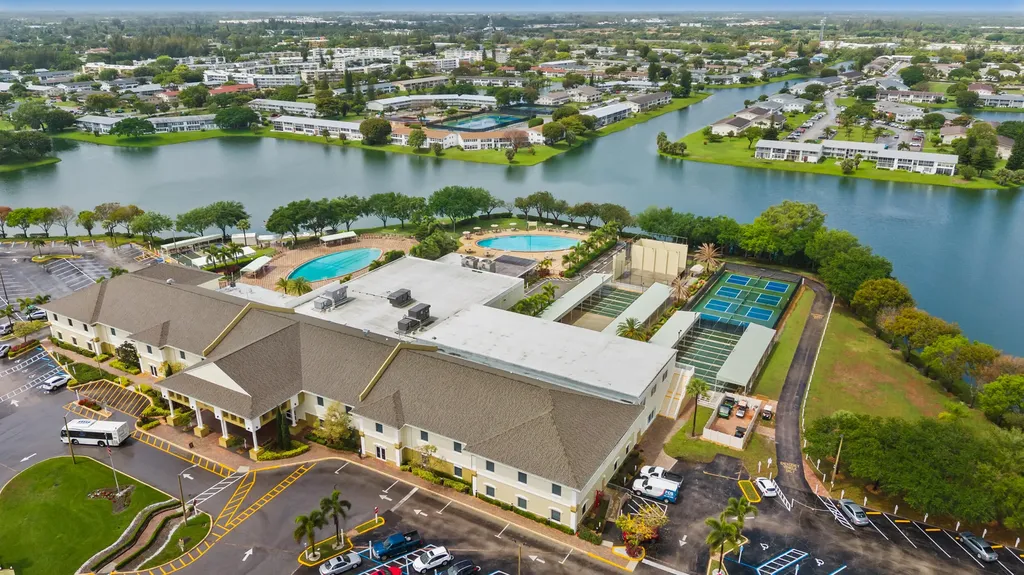 126 Southampton B West Palm Beach FL 33417