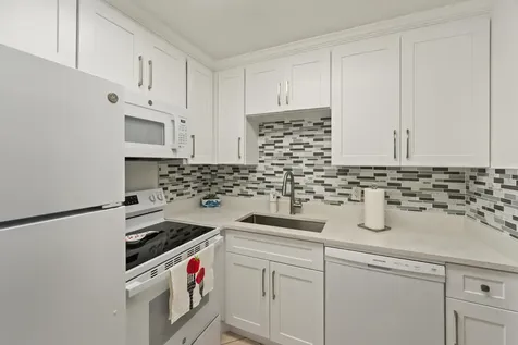 126 Southampton B West Palm Beach FL 33417