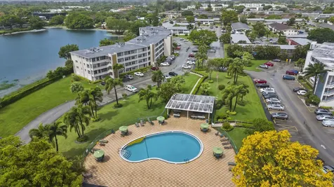 126 Southampton B West Palm Beach FL 33417