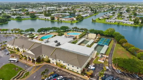 126 Southampton B West Palm Beach FL 33417