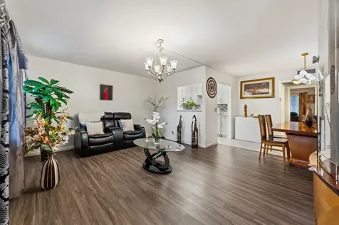 126 Southampton B West Palm Beach FL 33417