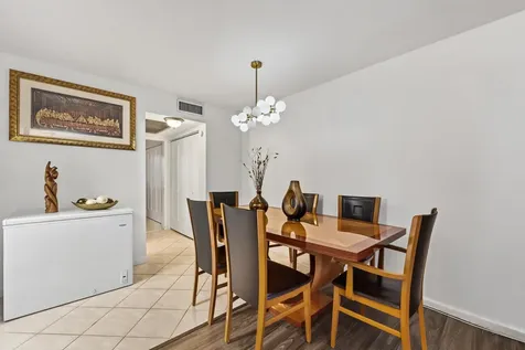 126 Southampton B West Palm Beach FL 33417