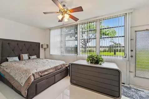 126 Southampton B West Palm Beach FL 33417